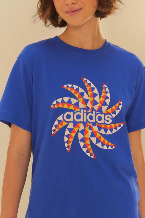 325150_0202_2-T-SHIRT-ADIDAS-PALM-FLOWER-AZUL